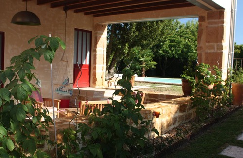 Arnas House | Beaujolaise family house in golden stones
