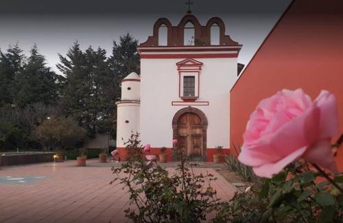 Calimaya Villa | Beautiful 3BR townhouse with on-premises parking