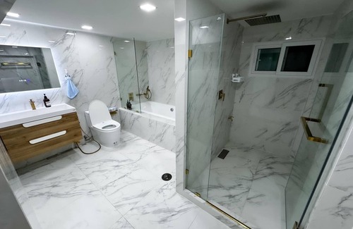 Huai Khwang House | Beautiful 4beds 4 full baths townhome in Bangkok