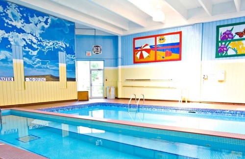 Collingwood Apartment | Beautiful 1 bedroom unit at resort, sleeps 6