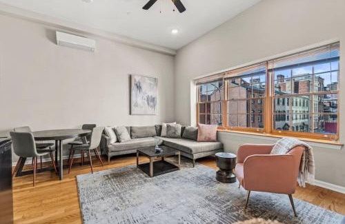 Rittenhouse Row Apartment | Beautiful 1BD With Balcony Hosted By StayRafa - 2F