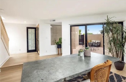 East Side Costa Mesa Villa | Beautiful 2 bedroom 2 bathroom home