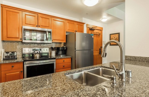 Mammoth Lakes Resort | Beautiful 2 BR/3 BATHS.TOP of the Grand Sierra Lodge!