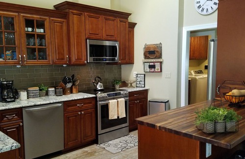 Palm Harbor House | Beautiful 2500sqft Palm Harbor Home 5 miles from Beach