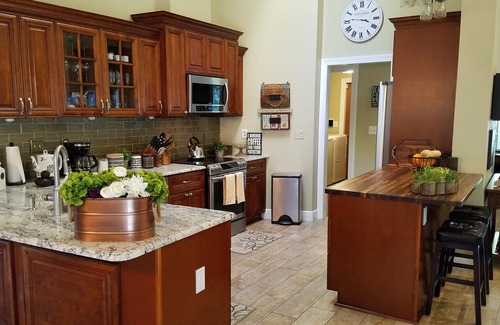 Palm Harbor House | Beautiful 2500sqft Palm Harbor Home 5 miles from Beach