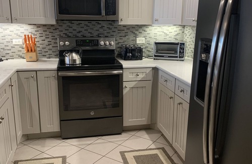 Myrtle Beach Condo | Beautiful 2BD/2BA 9th Floor Oceanfront Condo in Ocean Creek-57 Acre Gated Resort