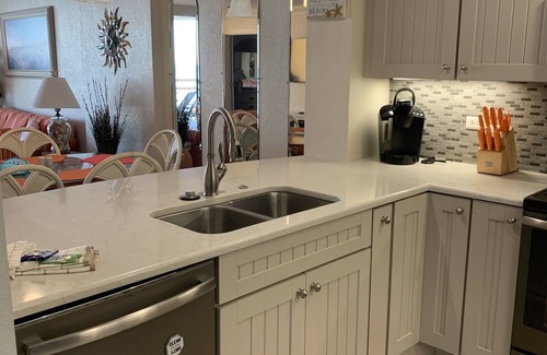 Myrtle Beach Condo | Beautiful 2BD/2BA 9th Floor Oceanfront Condo in Ocean Creek-57 Acre Gated Resort