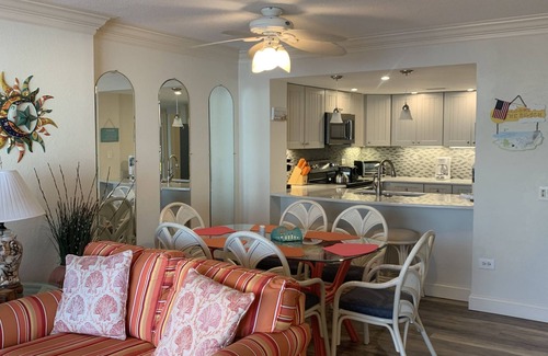 Myrtle Beach Condo | Beautiful 2BD/2BA 9th Floor Oceanfront Condo in Ocean Creek-57 Acre Gated Resort