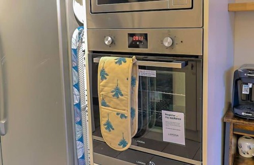 Burnham-on-Crouch Cottage | Beautiful 3-bed Cottage in Burnham-on-crouch