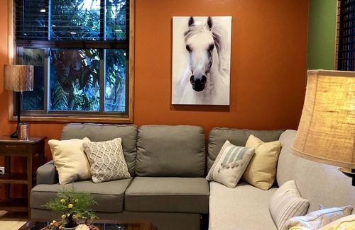 Punaluu House | Beautiful 3 Bed/3 bath Spacious Home Located in the country on the north shore