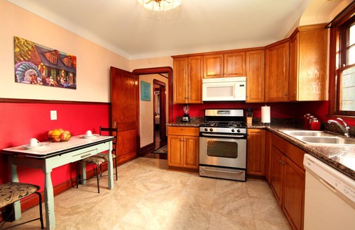 Jefferson House | Beautiful 3 Bedroom 1 mile to Ochsner Hospital