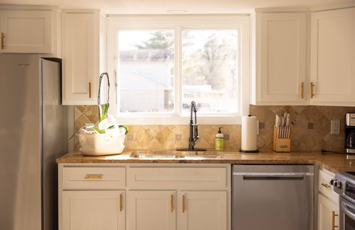 Huntsville House | BEAUTIFUL 4 Bed 3 Bath Renovated Furnished House S HSV 2 Car Garage NON SMOKING