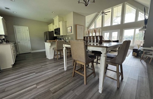 Jacksons' Gap House | Beautiful 4-bedroom Lakefront Retreat Located in Peaceful Cove at Lake Martin!