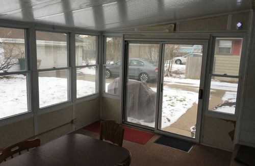 Glendale House | Beautiful 4 Bedroom 2.5 Bath with a pool table