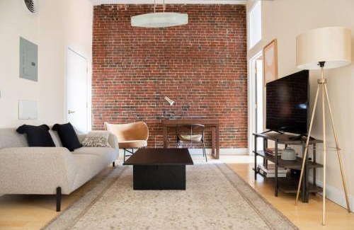 Downtown Boston Apartment | Beautiful 4br 2br Downtown Xing High Ceilings
