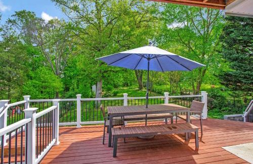 Homewood House | Beautiful 4BR - Walking Distance to Stadium