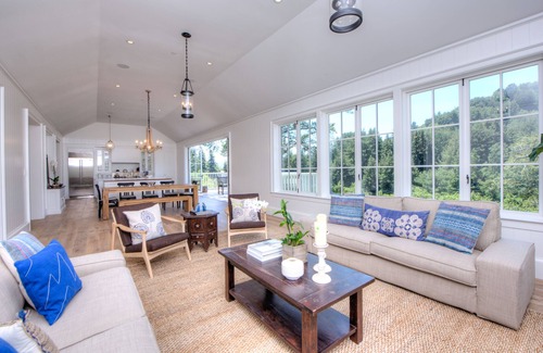 Mill Valley House | Beautiful 5 BR 5 BA home in Mill Valley’s Sunniest Neighborhood