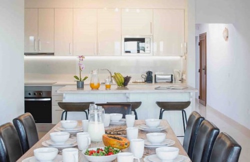 Playa Blanca Villa | Beautiful 6 bedroom Villa Vista Rey close to Beach & Playa Blanca -Amazing Views