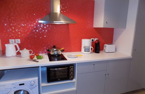 Athens City Centre Apartment | Beautiful 77m2 fully renovated apartment for 4 people