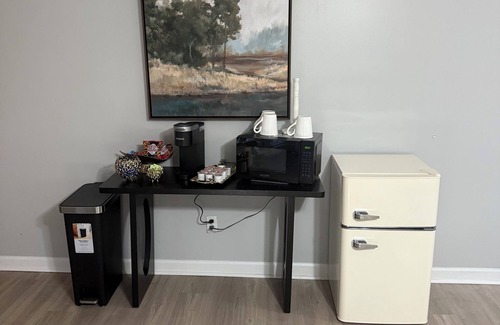 Tallahassee House | Beautiful and conveniently located mother-in-law suite in Tallahassee