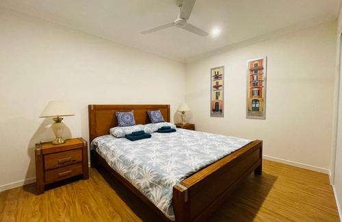 Oxenford House | Beautiful and exquisite two rooms