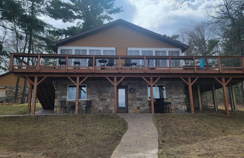 Chetek House | Beautiful and Spacious Lake Home! Large Deck Overlooking Lake!