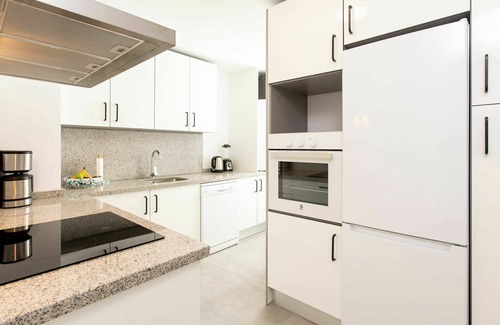 Torre del Mar Apartment | Beautiful apartment for 4 people with A/C, WIFI, pool and terrace