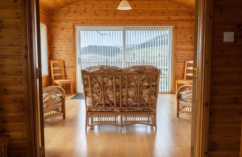 Drumnadrochit House | Beautiful apartment in villa for 6 people with WIFI, TV, patio and panoramic view