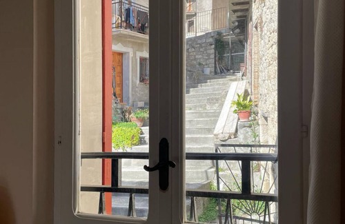 Pennadomo Apartment | Beautiful apartment with a fantastic balcony view