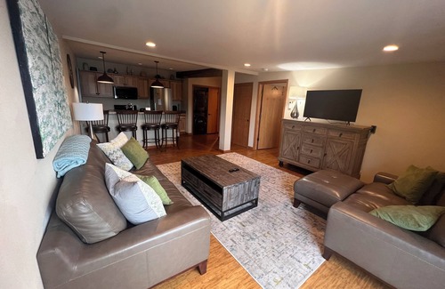 West Bend Apartment | Beautiful apartment overlooking Lake Wallace. Bring your boat!