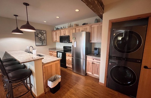 West Bend Apartment | Beautiful apartment overlooking Lake Wallace. Bring your boat!