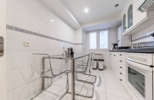 Gijon-Este Condo | Beautiful apartment with garage in downtown Gijón, 100 meters from San Lorenzo beach