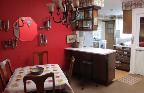 Algoma Apartment | Beautiful Apartments in a turn-of-the-century historic building