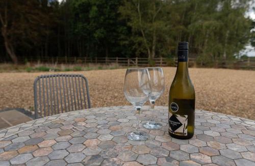 Aubourn Apartment | Beautiful barn conversion surrounded by woodland near Newark Show-ground