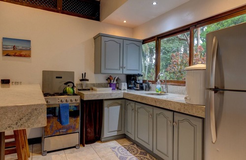 Cocles Cabin | Beautiful beach front bungalow with stunning beach and sea views