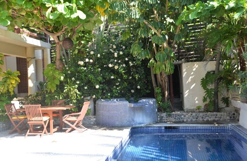 Playa la Madera House | Beautiful beachfront property in Zihuatanejo Bay