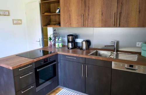 Utting am Ammersee Condo | Beautiful, bright apartment with terrace