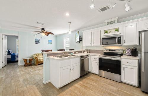 Cedar Key House | Beautiful Breezy Banyan