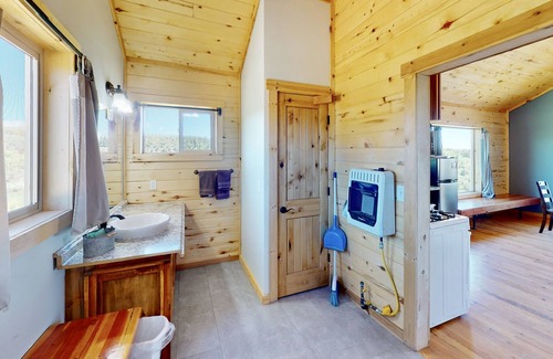 La Sal Cabin | Beautiful Cabin in the La Sal Mountains South of Moab