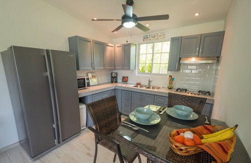 Coloncito House | Beautiful Casita - Padradise in Panama, Nueva Gorgona