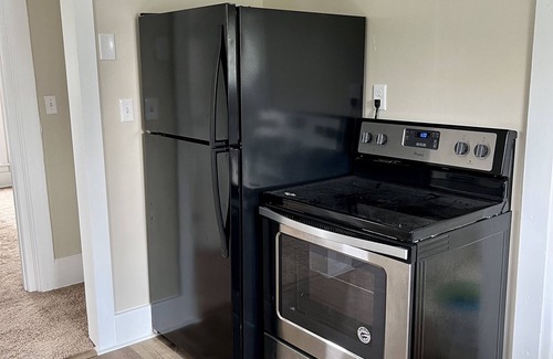 Findlay House | Beautiful & Comfortable One Bedroom/One Bathroom