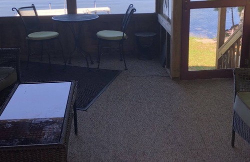 Franklin Cottage | Beautiful cottage on Molasses dam