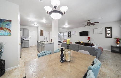 Conroe House | Beautiful Cozy home in The heart of Conroe Texas