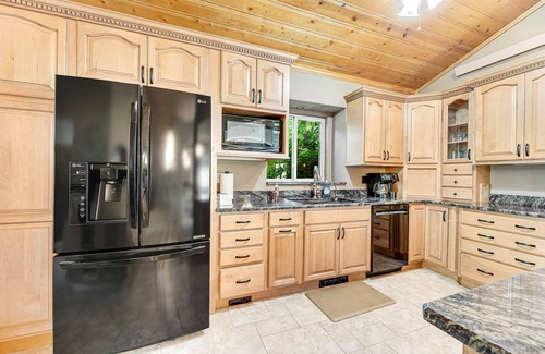Rimrock House | Beautiful creekside home w/private washer/dryer, WiFi, fireplace, patio, & AC