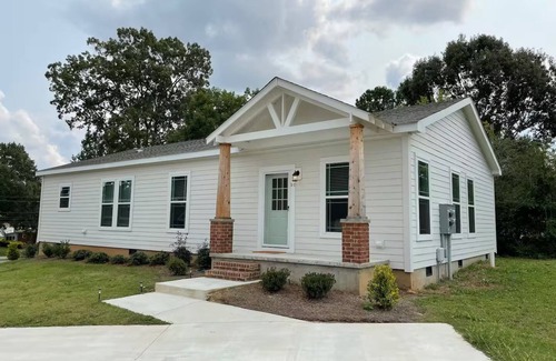 Harvest Apartment | Beautiful Duplex for 4 Near Madison