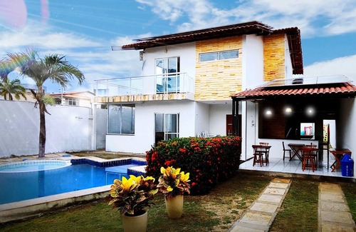 Sao Jose de Ribamar House | Beautiful Duplex Guest House or Vacation Rental in Praia do Meio/Araçagy