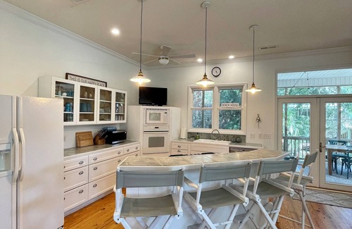 South Carolina Lowcountry House | Beautiful Edisto Beach Getaway — “Steel Palmetto”