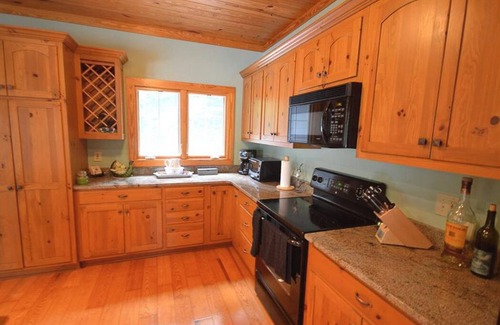 Reed Creek House | Beautiful fall views on Lake Hartwell! Deep cove! Everything you need to relax!