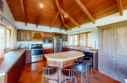 San Jose Other | Beautiful farmhouse on a large lot with mountain views & a private pool