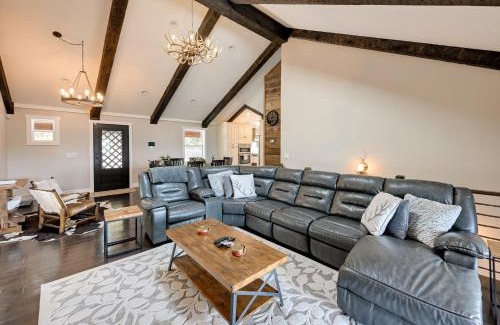 Franklin House | Beautiful Franklin Home with Bunkhouse and Hot Tub!